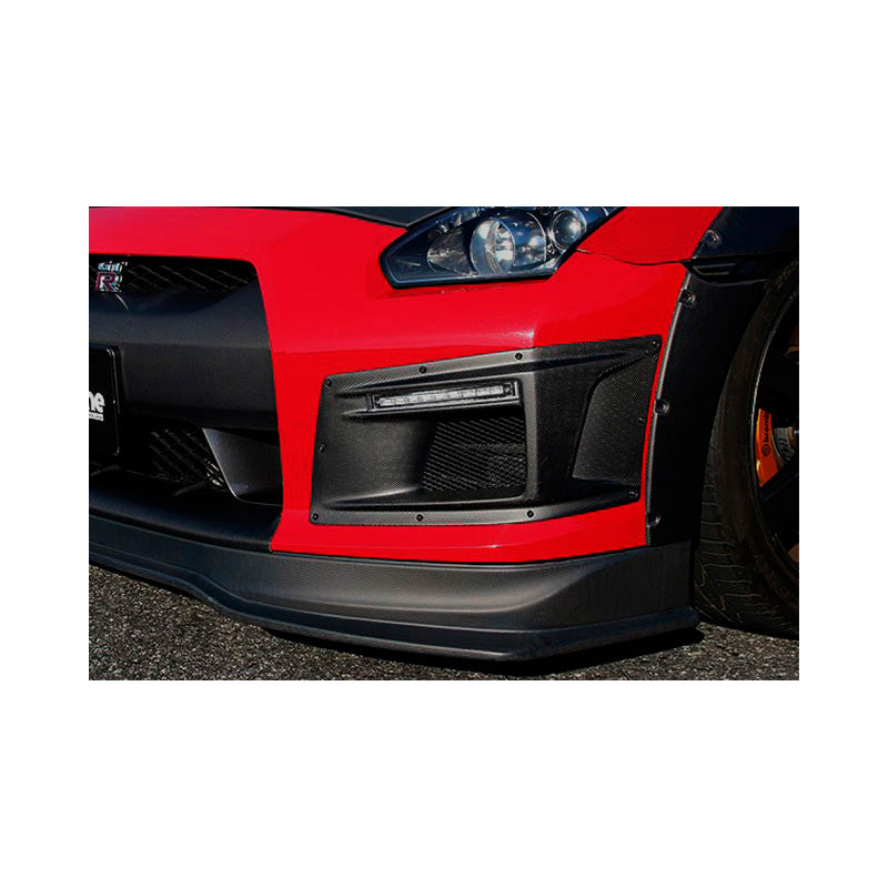 Charge Speed, Chargespeed Frontstoßstange-Lufteinlässe mit LED Tagfahrleuchten & Blinker passend für Nissan GT-R R35 2007-2010 - Schwarz FRP, GFK